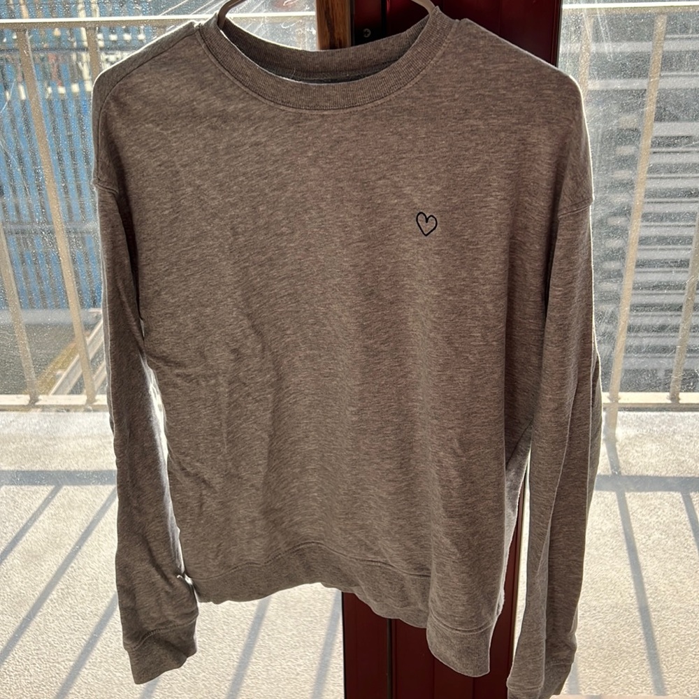 H&M Gray sweatshirt
